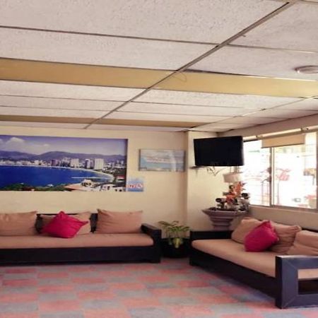 Sevillano Acapulco Bagian luar foto