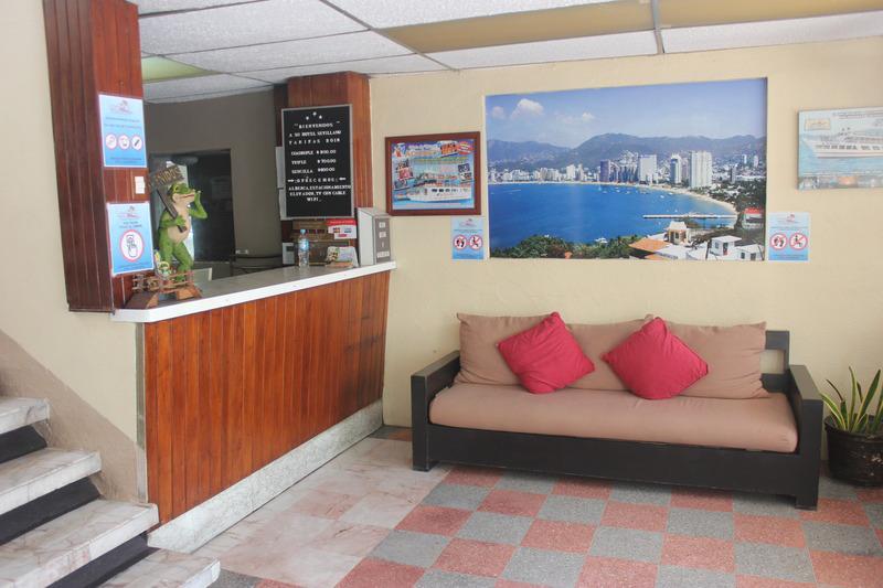 Sevillano Acapulco Bagian luar foto